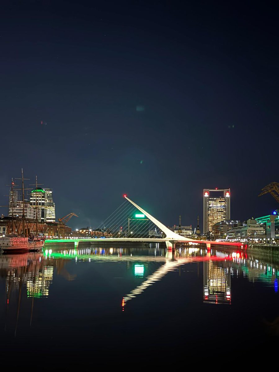 ¡Ver los colores 🇮🇹 en estos monumentos tan emblemáticos es siempre una gran emoción!