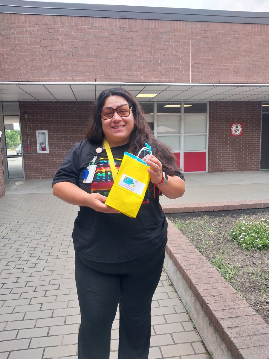 Edna cruz tweet media