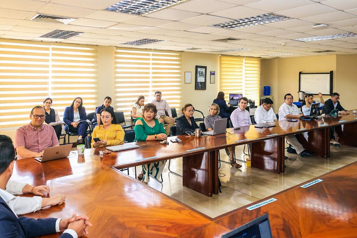 #Guayaquil | En el marco de su agenda de trabajo en territorio continental, el Ing. Jimmy Bolaños, presidente del CGREG, afianzó un importante acercamiento con la <a href="/espol/">ESPOL</a>, orientado a viabilizar la implementación de un campus politécnico en las islas Galápagos.