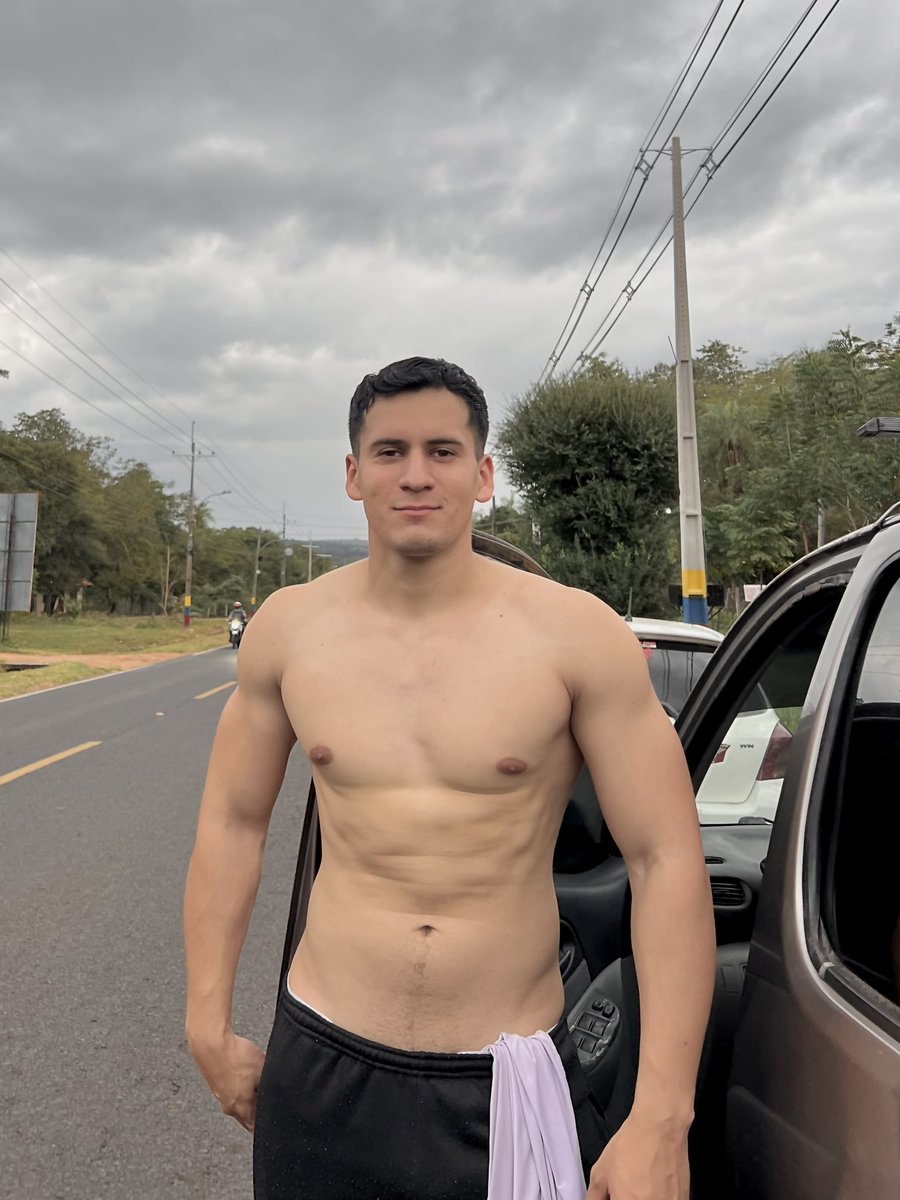 onlyCaliban's tweet image. Hola mami