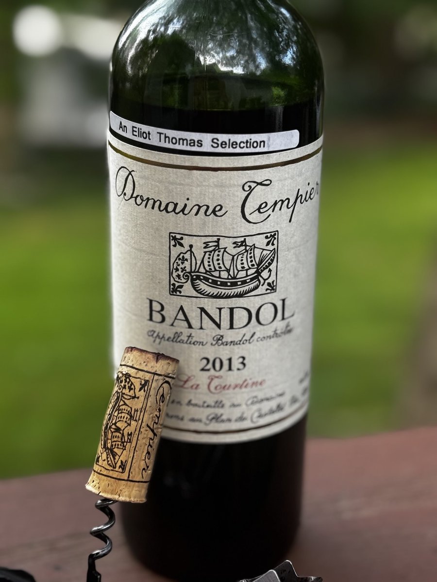 winelib_jim's tweet image. Braised the shanks yesterday. Bandol and baseball. Needed an hour to open