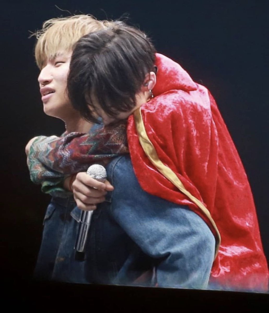 70IBGDRGN's tweet photo. テソンが男らしい体つきだからなのか、ジヨテソになった瞬間のジヨン君の彼女ムーブもめちゃくちゃ好きなんです。にょんとりとはまた違う何かが得られる https://t.co/tgYkuGZOdz