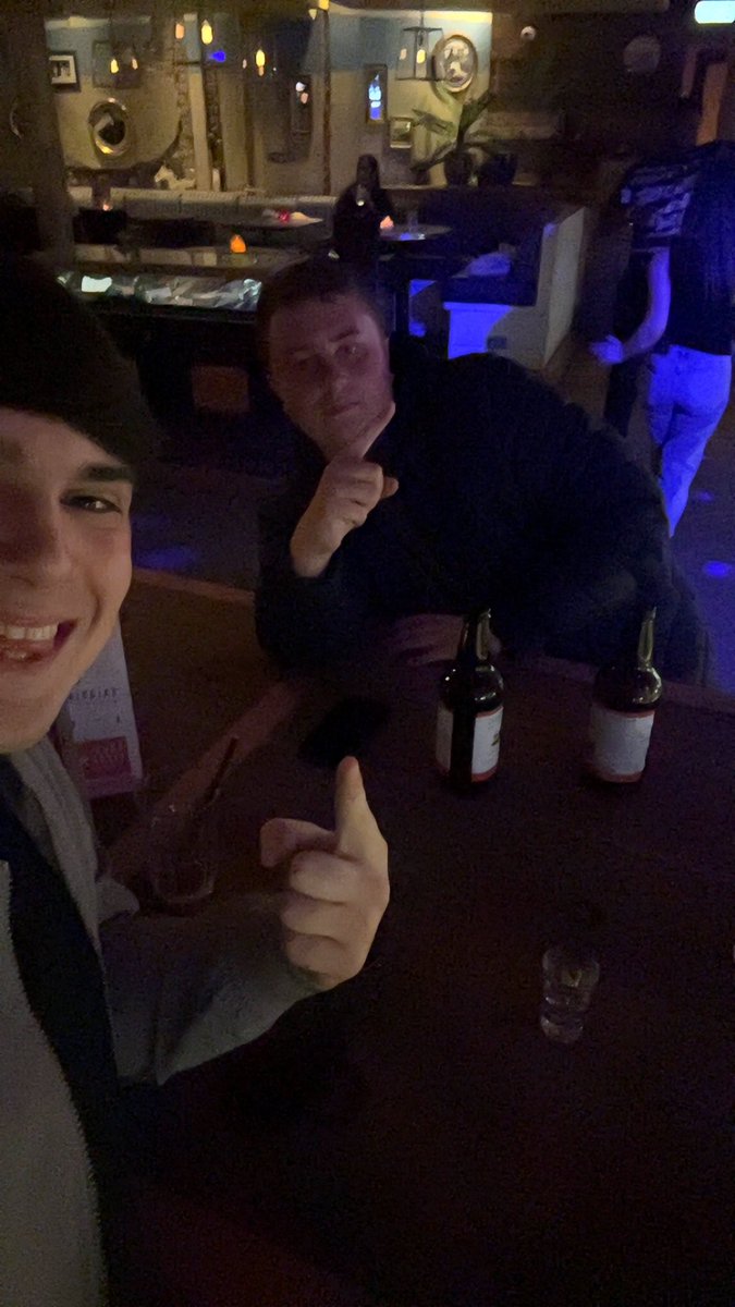 Still live <a href="/KDuffy_/">Kian</a> #live #MUFC