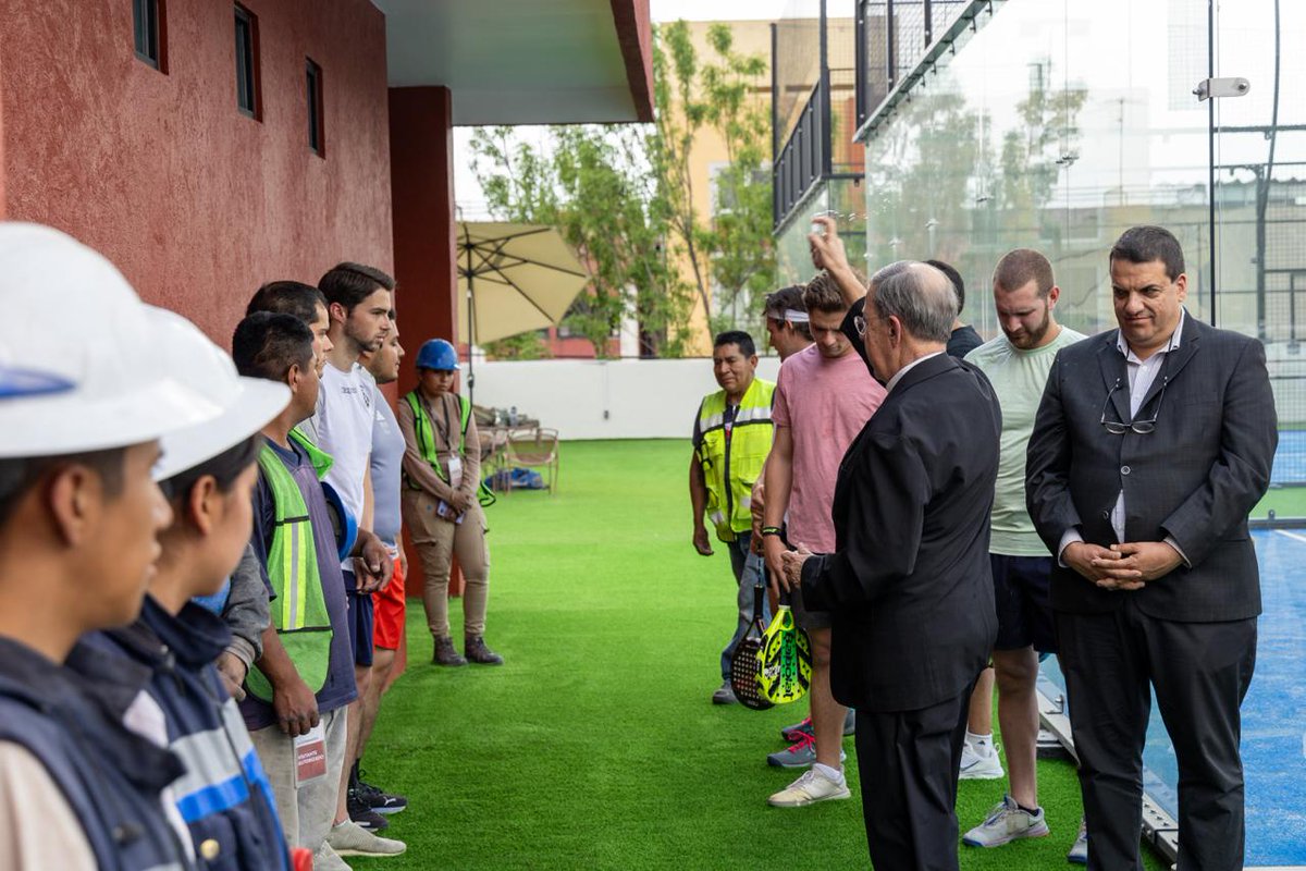 Lorenzo Fernández Alonso (@lorenzofalonso) on Twitter photo Las nuevas canchas de pádel en <a href="/ipade/">IPADE BusinessSchool</a> sede CDMX reflejan nuestro compromiso con la formación integral de la comunidad. Espero sean escenario de amistades, aprendizajes y momentos que fortalezcan nuestros lazos.
Agradezco a todo el equipo que hizo posible este proyecto.
#IPADE Las nuevas canchas de pádel en <a href="/ipade/">IPADE BusinessSchool</a> sede CDMX reflejan nuestro compromiso con la formación integral de la comunidad. Espero sean escenario de amistades, aprendizajes y momentos que fortalezcan nuestros lazos.
Agradezco a todo el equipo que hizo posible este proyecto.
#IPADE