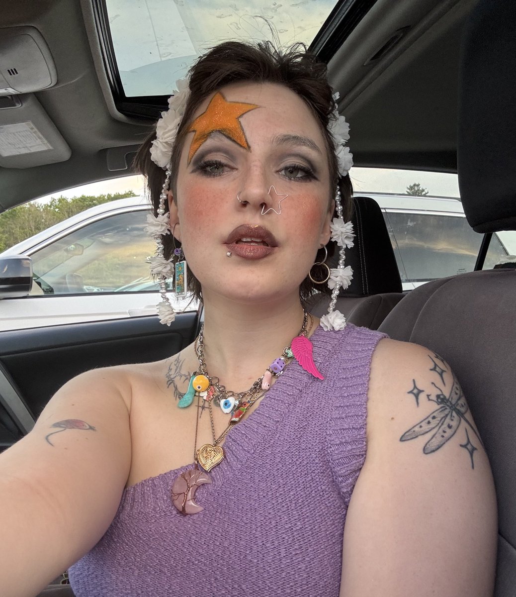 phaejoy's tweet image. CT scan said everything is stable and my tumor has even shrunk !!!! I’m celebrating with @halsey tonight !!!!