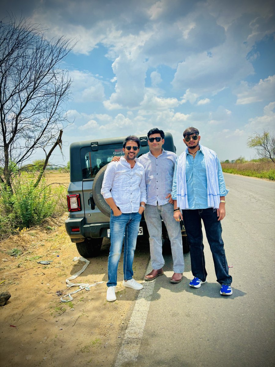 अपने तो अपने होते है......!!!

अजीज <a href="/BantiBainsla05/">BANTI GURJAR</a> 🤍
             <a href="/RavindraAwana05/">Ravindra Awana Gurjar</a> 🤍✨