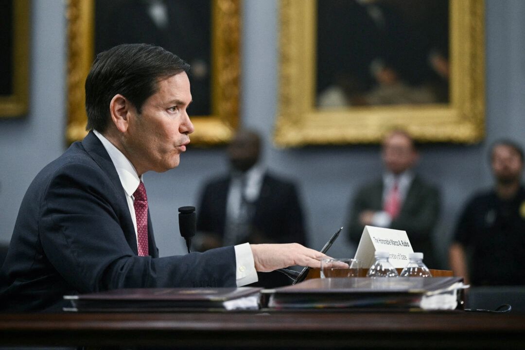 The Epoch Times (@epochtimes) on Twitter photo ๐จ ๐ฅ๐๐ฏ๐ถ๐ผ ๐๐ผ๐ป๐ฑ๐ฒ๐บ๐ป๐ ๐๐๐ฃโ๐ ๐ง๐ถ๐ฎ๐ป๐ฎ๐ป๐บ๐ฒ๐ป ๐ฆ๐พ๐๐ฎ๐ฟ๐ฒ ๐ ๐ฎ๐๐๐ฎ๐ฐ๐ฟ๐ฒ ๐๐ต๐ฒ๐ฎ๐ฑ ๐ผ๐ณ ๐๐ป๐ป๐ถ๐๐ฒ๐ฟ๐๐ฎ๐ฟ๐
โWe remember the brutal crackdown 36 years ago ... Freedom, democracy, and self-rule are human principles the CCP cannot erase,โ said U.S. Secretary ๐จ ๐ฅ๐๐ฏ๐ถ๐ผ ๐๐ผ๐ป๐ฑ๐ฒ๐บ๐ป๐ ๐๐๐ฃโ๐ ๐ง๐ถ๐ฎ๐ป๐ฎ๐ป๐บ๐ฒ๐ป ๐ฆ๐พ๐๐ฎ๐ฟ๐ฒ ๐ ๐ฎ๐๐๐ฎ๐ฐ๐ฟ๐ฒ ๐๐ต๐ฒ๐ฎ๐ฑ ๐ผ๐ณ ๐๐ป๐ป๐ถ๐๐ฒ๐ฟ๐๐ฎ๐ฟ๐
โWe remember the brutal crackdown 36 years ago ... Freedom, democracy, and self-rule are human principles the CCP cannot erase,โ said U.S. Secretary