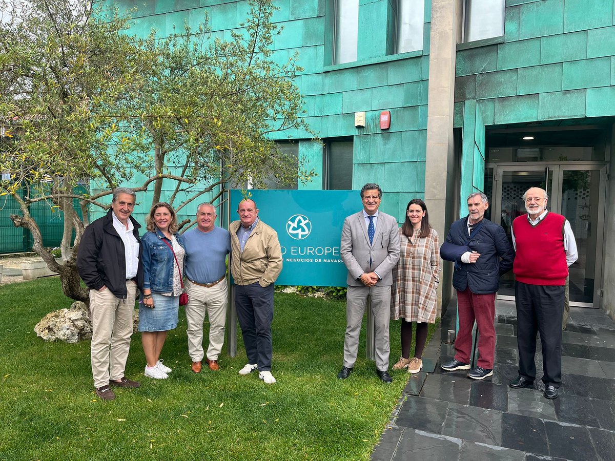 El grupo promotor de nuestra Asociación se reunía ayer en Foro Europeo para ultimar los detalles de la jornada Mujer y Deporte de la próxima semana y avanzar en la propuestas de este año, 2025.

Está abierta la inscripción a la jornada en este formulario: forms.gle/7qopcFs7Y7uBDN…