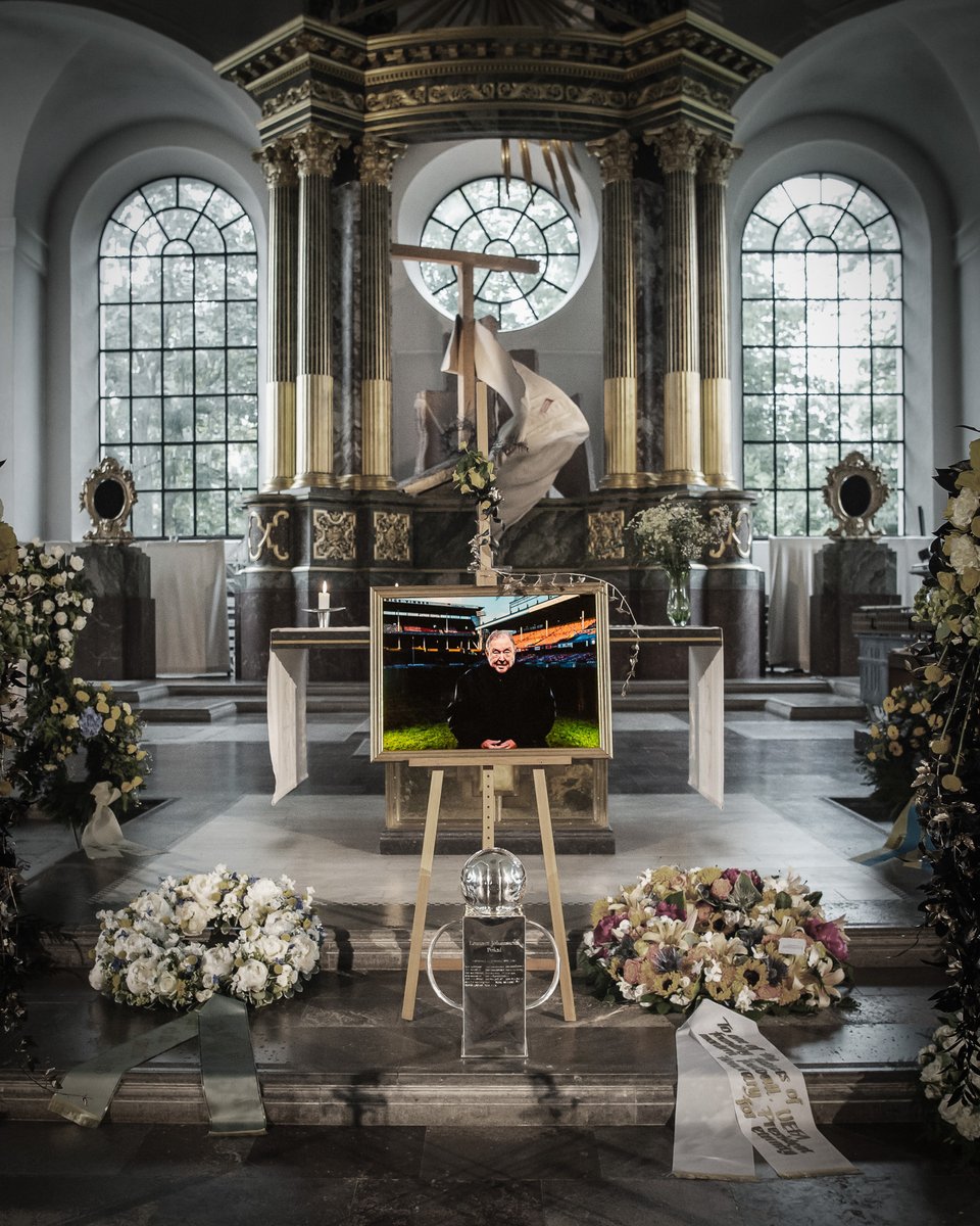 AIKfotboll's tweet image. Sex år har passerat sedan fotbollen förlorade en stor ledare och Allmänna Idrottsklubben miste en vän och beskyddare.

Vi saknar dig, Lennart.