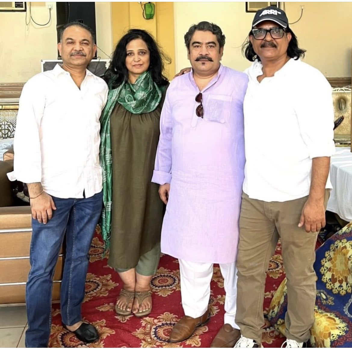Happy birthday <a href="/BapatM/">Mangesh Bapat</a> . Big hug 🤗