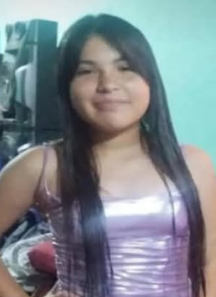 Morena Cruz tiene 13 años, desapareció el 1/6/25 en Ledesma, provincia de Jujuy. Estatura 1,45. Vestía campera blanca con capucha, calza negra y zapatillas negras. Por favor compartir y avisar #Urgente al ☎️ 388-6828607, 101 o 911

#Ledesma #Jujuy