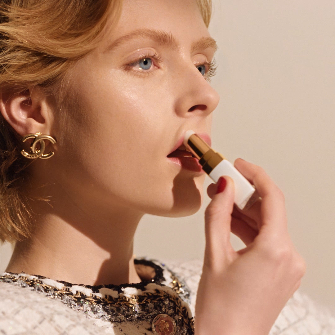 【圧倒的存在感でコーデのアクセントに♪】CHANEL☆ベルト CHANEL シャネル (@CHANEL_JP) / X