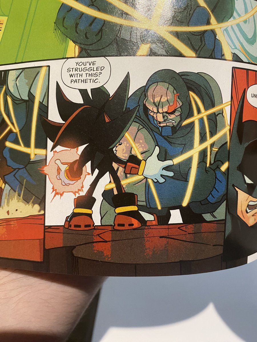 mediafanatic25's tweet image. this is why Shadow is my favourite Sonic character. look at this shit man, Bro one shotted Steppenwolf in seconds with him going “ORA ORA ORA”, called Darkseid pathetic TO HIS FACE. Also that pose with Chaos Control against Darkseid is one of the coldest panels I’ve ever seen