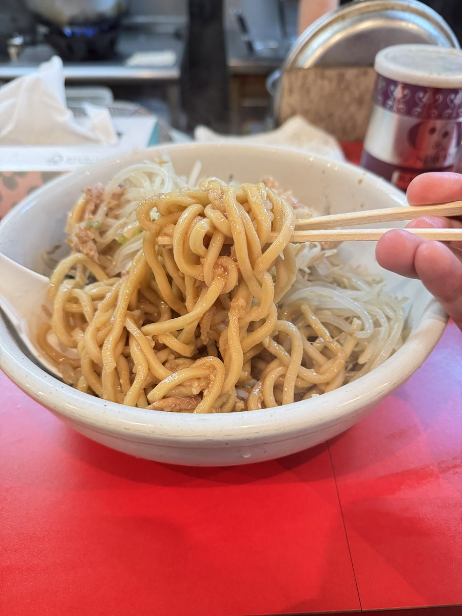YoshidaBeer's tweet image. 体重が77.7kgになった記念にオフィス近くの #らーめん526 さんでランチ。これぞ正にカロリーのPayback!
凄い美味しかった🍜午後も頑張ります!