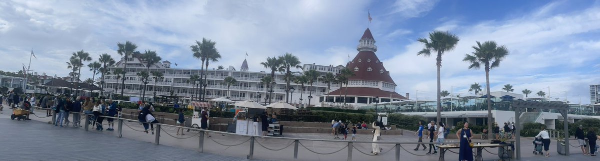 CourtneyPoole00's tweet photo. Over the years, I have so many photos of this place, one I love sand dunes, and this was on my journal entry list if I ever get engaged or married in the future. 🌊🌷 https://t.co/syXyAInJmq