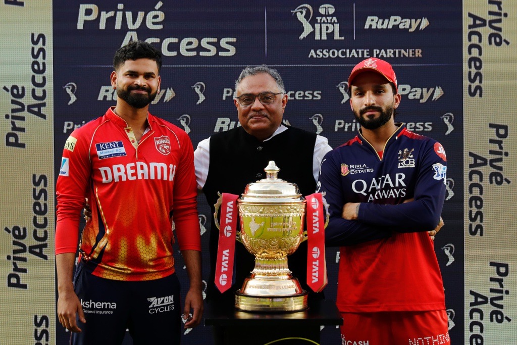 RuPay (@rupay_npci) on Twitter photo What a match, what a moment! 🏆
 
At the #TATAIPL2025Finals, Shri Ajay Kumar Choudhary, Non-Executive Chairman, NPCI, presented the RuPay On-The-Go 4s Match Day and Season awards to the ultimate game-changers. ⚡
 
He also posed with both team captains, a true display of sporting What a match, what a moment! 🏆
 
At the #TATAIPL2025Finals, Shri Ajay Kumar Choudhary, Non-Executive Chairman, NPCI, presented the RuPay On-The-Go 4s Match Day and Season awards to the ultimate game-changers. ⚡
 
He also posed with both team captains, a true display of sporting