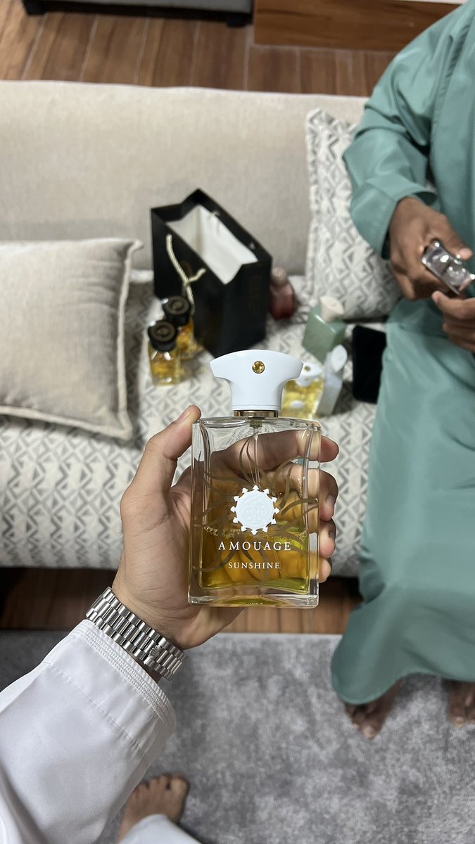 تهادو تحابو  و الهدايه فيها منافع كثيره😂🤏🏻