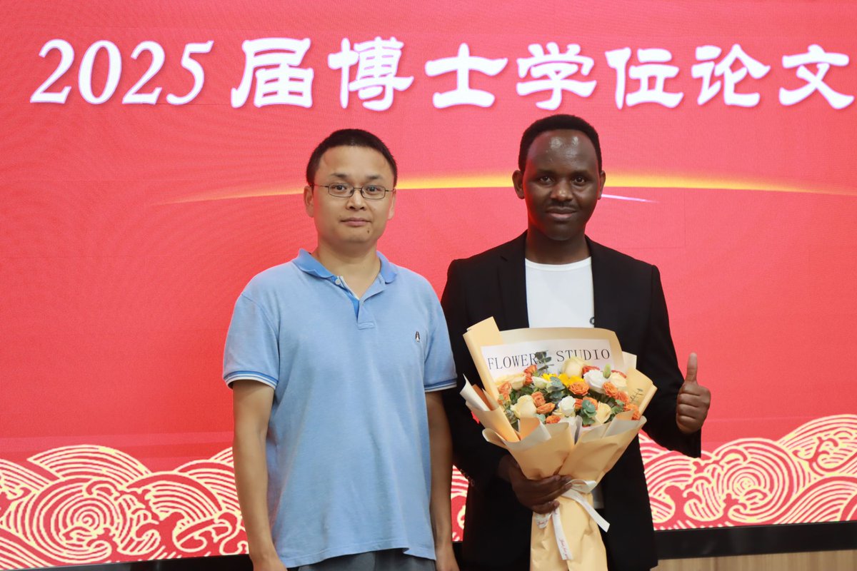 🎉Congratulations to our doctoral student Musengamana Jean de Dieu from Rwanda, on his publication in the journal <a href="/ieeetse/">IEEE Transactions on Software Engineering</a>, co-authored with Prof. Mojtaba Shahin from <a href="/RMIT/">RMIT University</a> and supervised by #WHU Prof. Liang Peng.   

📃This is the first time an international doctoral student