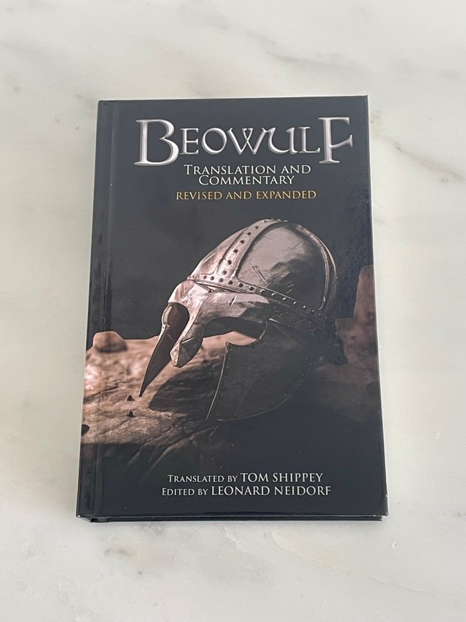 Thoughts on Tolkien (@tolkienthoughts) on Twitter photo I’m really enjoying the new edition of Beowulf from Tom Shippey and Leonard Neidorf <a href="/UppsalaBooks/">Uppsala Books</a> I’m really enjoying the new edition of Beowulf from Tom Shippey and Leonard Neidorf <a href="/UppsalaBooks/">Uppsala Books</a>
