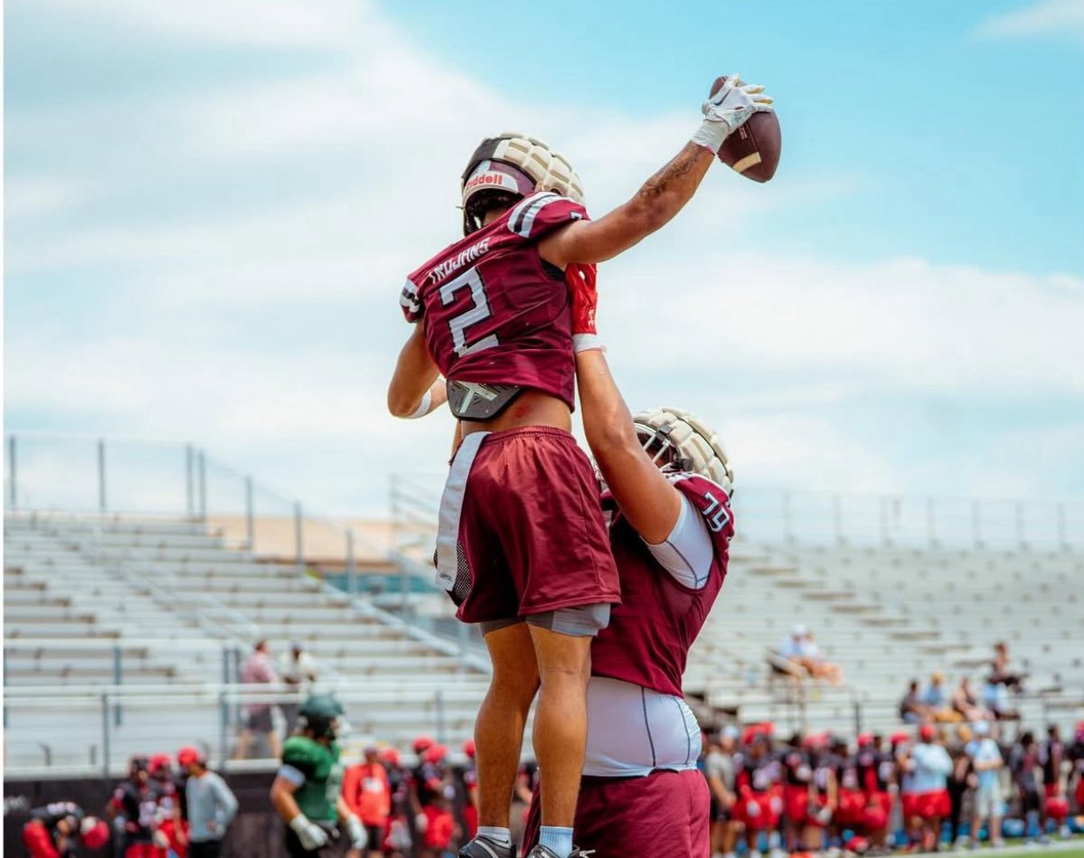OL getting full extension on <a href="/kaydinjoness/">kaydin “batman” jones</a>  in Summer Camp. Yes sir! Ultimate OL compliment. Photo credit from <a href="/DarealKjones20/">DarealKjones20</a> post.