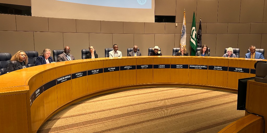 TONIGHT: #MeckBOCC adopted a $2.5B budget for next year, including a 0.96 cent increase in the tax rate to fund essential services and Board priorities like economic development, education, health equity and wellness &amp; reducing racial disparities: meck.co/3Zdd1L7