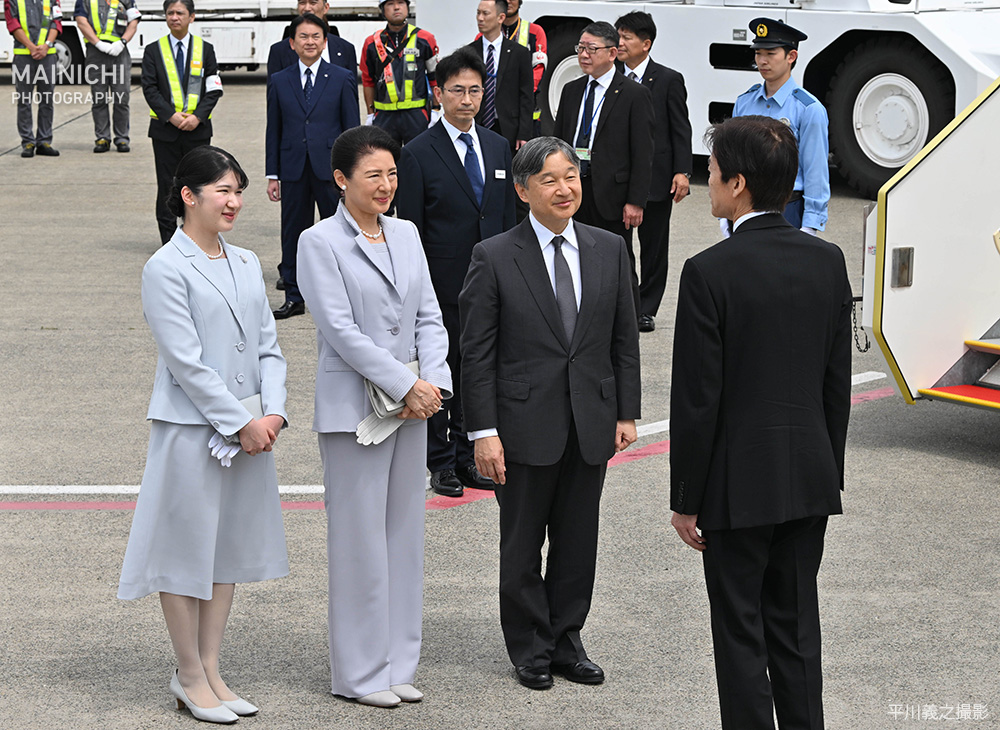 天皇、皇后両陛下と愛子さまは、羽田空港から特別機で沖縄県に向けて