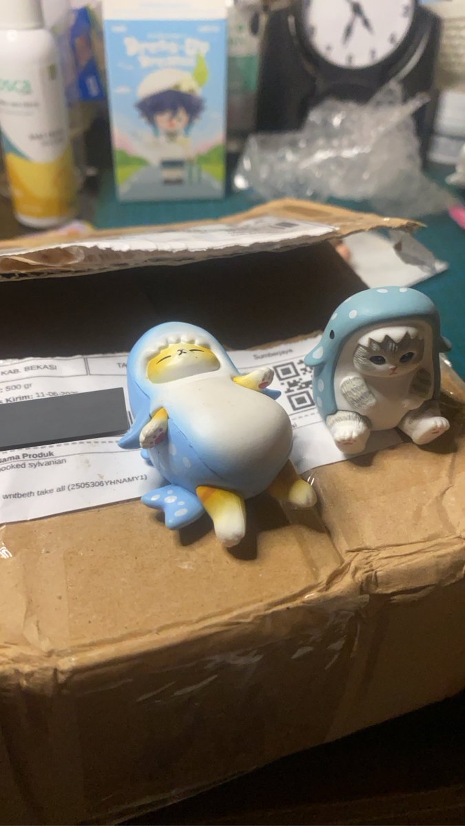 aruhaizeng's tweet image. BEWARE OF SYLVANIAN SCAMMER ‼️

hati-hati guys kalo ada yang mau jajan sulipan ini, dia bisa ngasi proof tapi barang yang dikirim lain

@/rredketchup kemungkinan org yg sama dengan marie @/calicolitter karena modusnya sama oake jasa cv dan jasa titip shopee