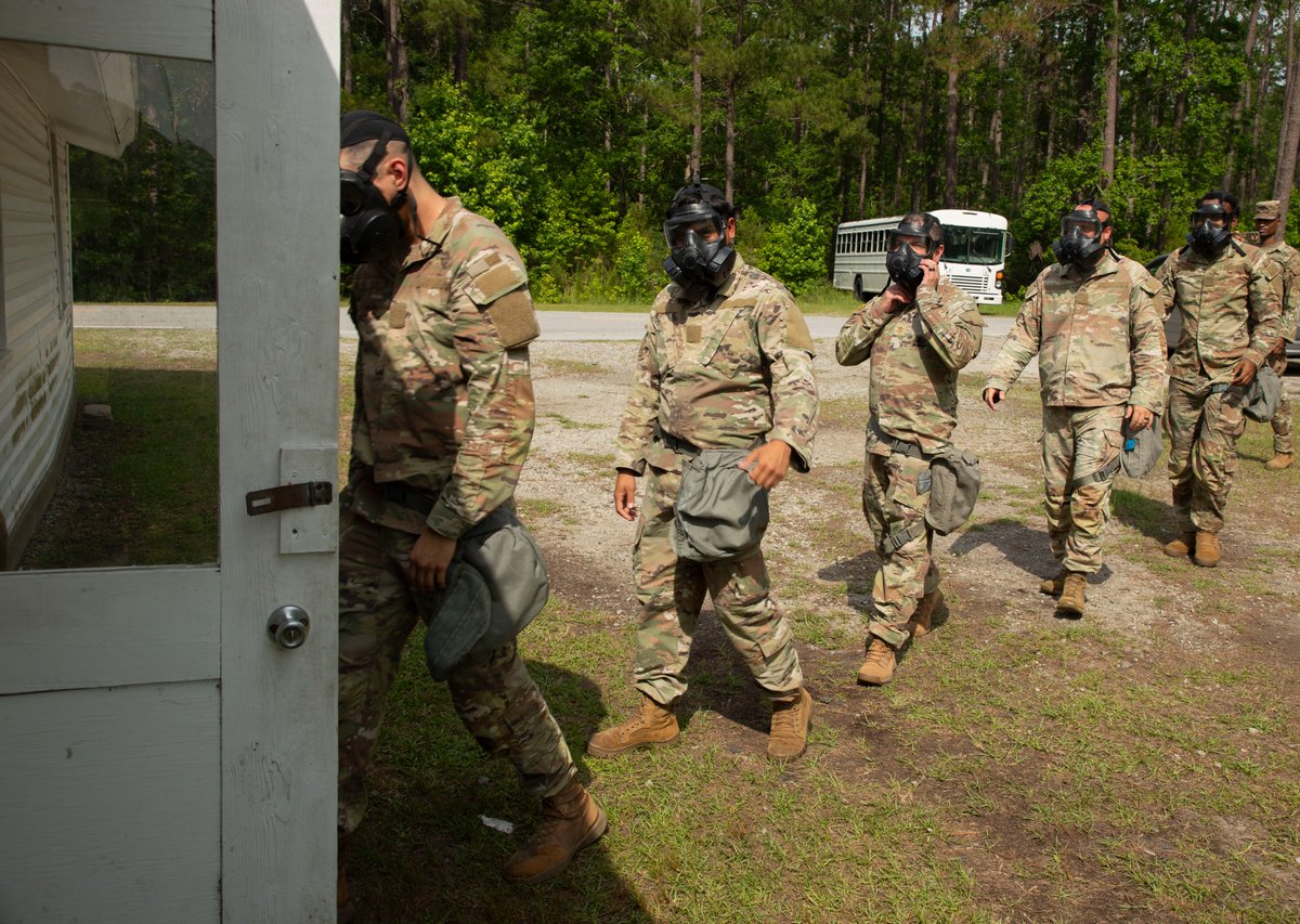 3rd_Infantry's tweet image. Soldiers from 3rd DSB, 3ID, showcased lethality, readiness & resilience at the CBRN range on Fort Stewart 💥
From warfighting skills to transformational training, our people remain the Army’s greatest strength. #WarfightingTransformationPeople #MarneReady #CBRN #ArmyStrong