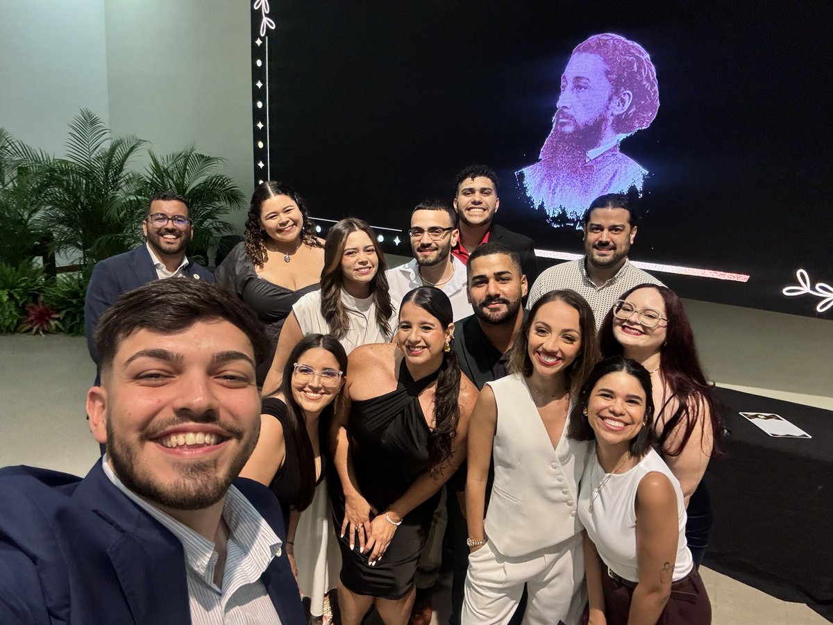 Junto al <a href="/CGERCM/">CGE RCM</a> en su Noche Betanciana 

Por segunda ocasión, pude compartir con los futuros y futuras profesionales de la salud de la mejor U de PR.

¡Enhorabuena a los betancianos y betancianas galardonadas!

Agradecido con el CGE-RCM y con <a href="/JuanJo_4514/">Juan José De Jesús-Oquendo</a> por la invitación.