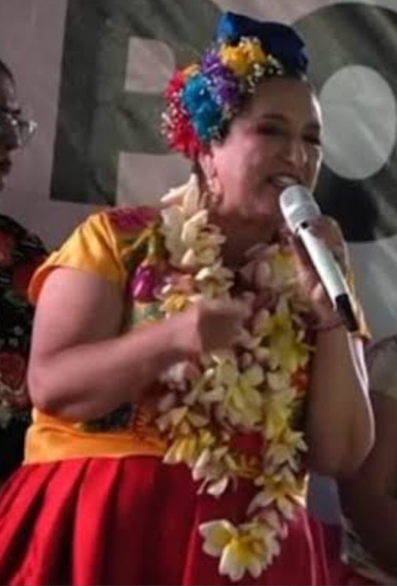 catrina_nortena's tweet photo. La fachiza que se queja de que Hugo Aguilar vaya a usar sus trajes típicos, es la misma que aplaudía cuando la Excandidata del Prian @XochitlGalvez se disfrazaba de indígena... https://t.co/3jKS0BqWLi