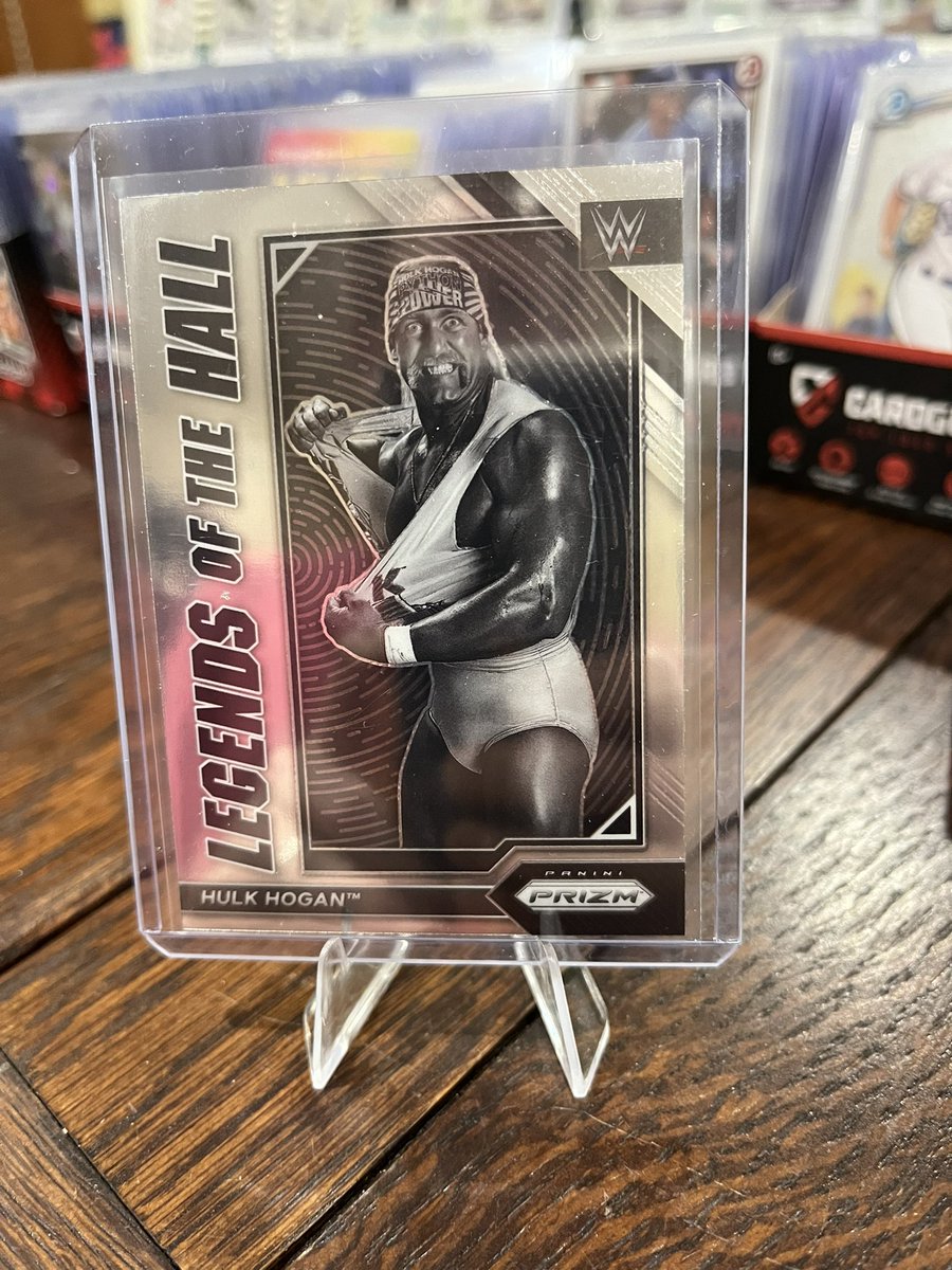 HockeyGods44's tweet image. 💥 FREE GIVEAWAY! 💥

Win this WWE Prizm HULK HOGAN card! 

To enter:
1️⃣ Follow
2️⃣ Retweet
3️⃣ Tag a friend 

Winner picked in 24 hours — good luck! 

#WWE #WWECards #HulkHogan #CardCollectors