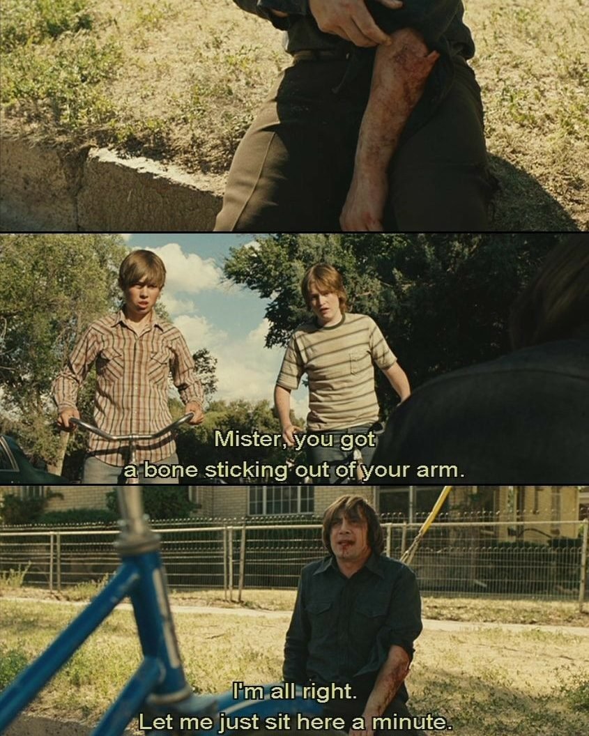 A veces leo gente preguntando cómo era la infancia en los 80 sin celulares ni papás preocupados de tus andanzas. Y creo que el mejor retrato es la escena de Sin lugar para los débiles donde los niños se acercan a Bardem accidentado y herido en la calle.