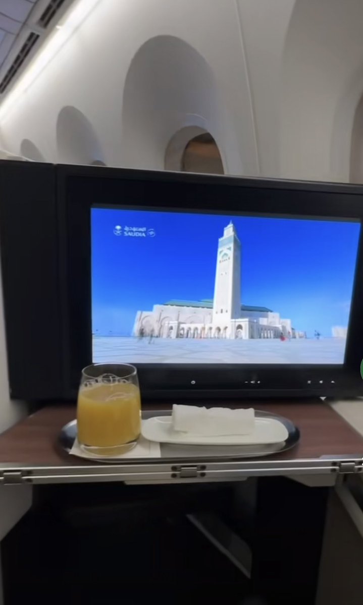 راجع بشوقي ولهفتي من غُربتي🇸🇦🤍