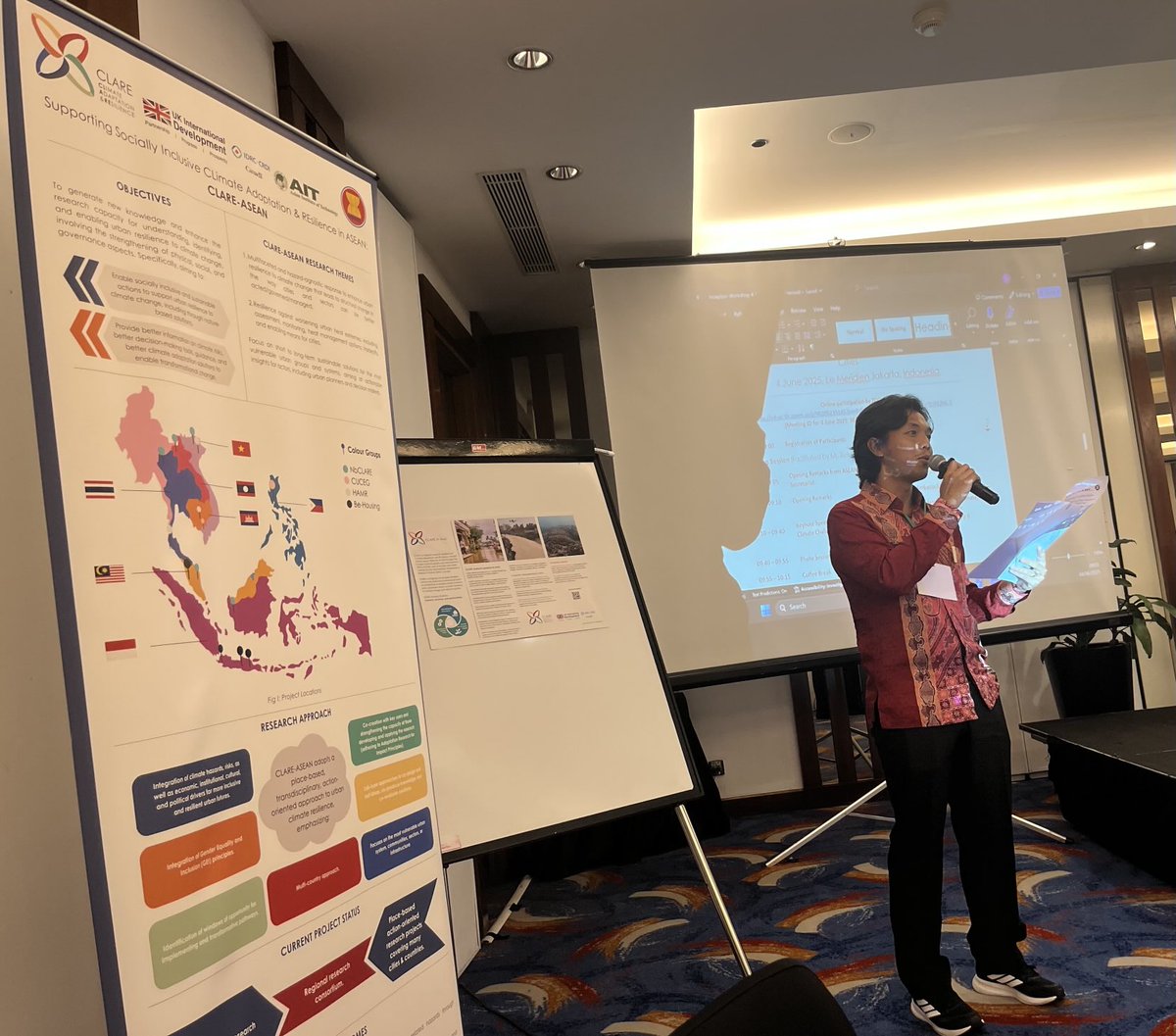 Very happy to participate in the launch of CLARE-ASEAN, promoting evidence for socially-inclusive urban resilience, opened by Dr Vong Sok