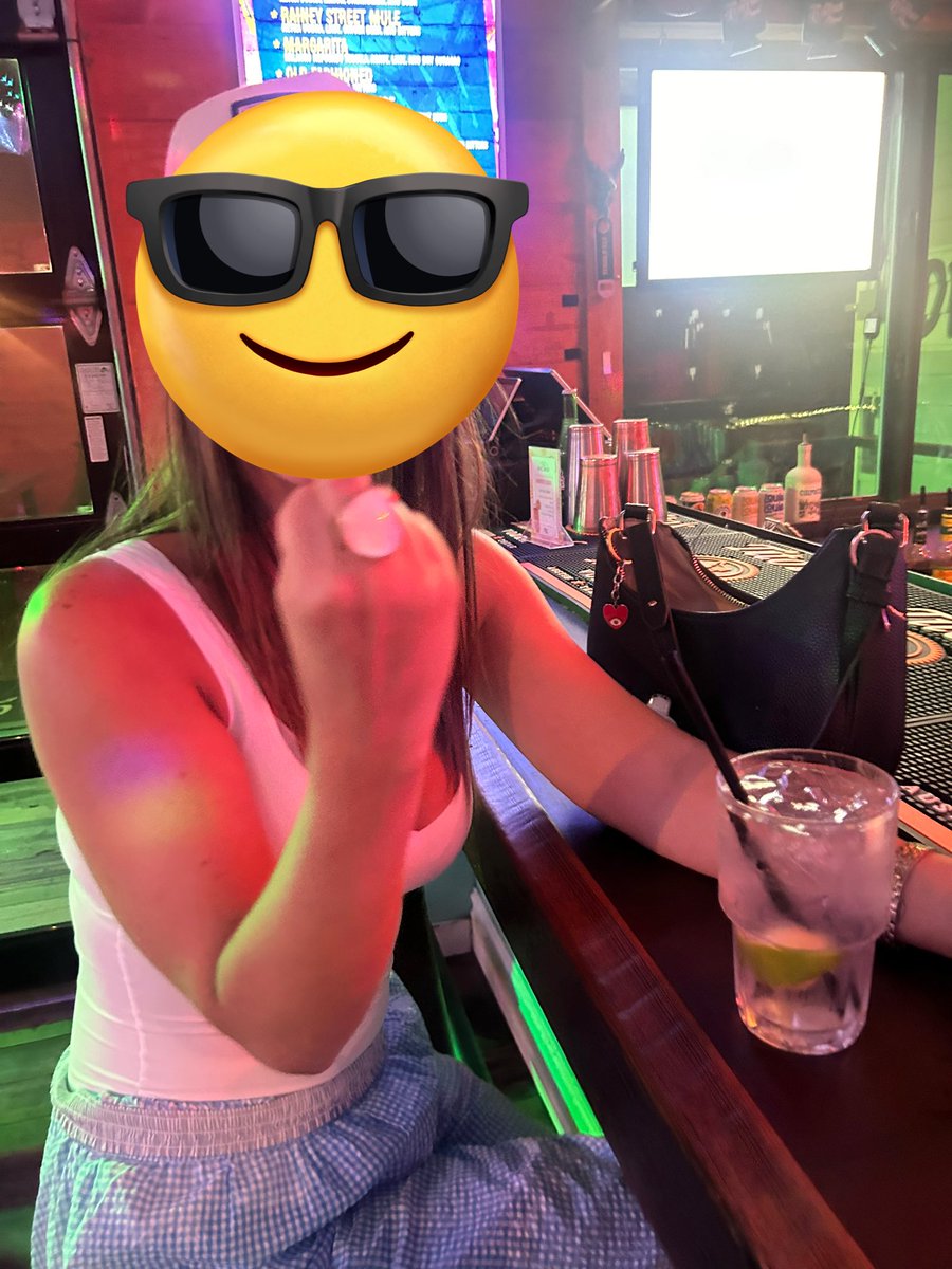 tomhermansDUI's tweet image. Kinda into slightly fat girls like this