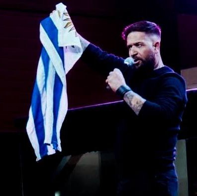 Los zurdos están enojados porque no pueden cancelar la #Bajolalupafest 

Lloren, zurdos de mierda. 

#entrólabalubi