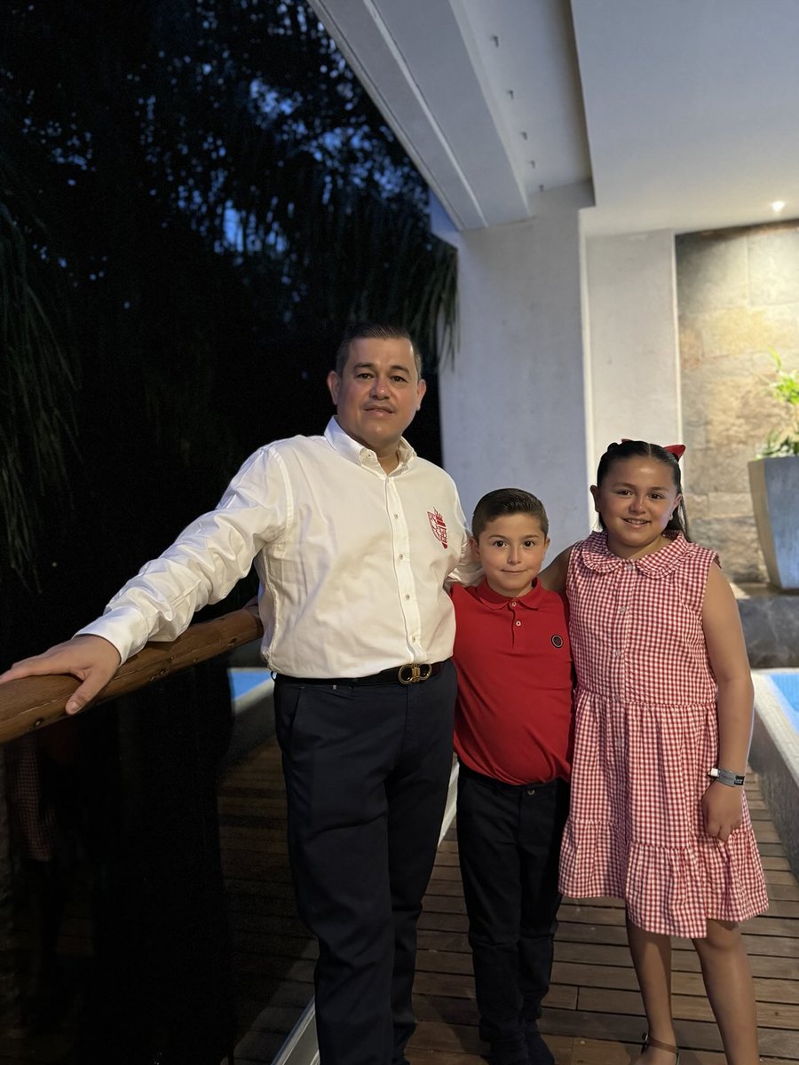 RAULGRAPPIN's tweet photo. Feliz cumpleaños Raulito ❤️🥳❤️🥳❤️🥳 te queremos mucho !!!! https://t.co/1L6pRNme0G