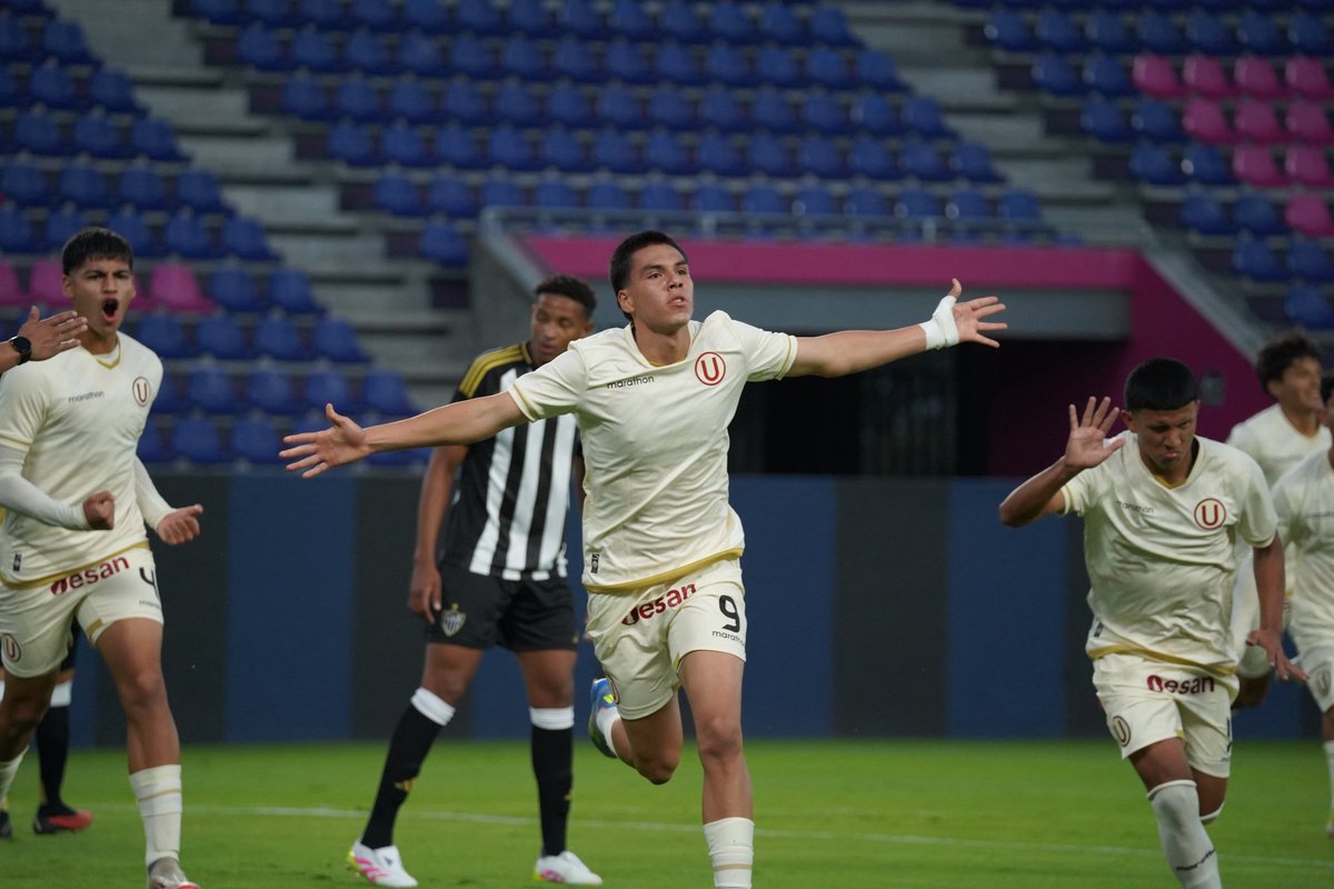 Universitario le ganó 3 a 1 a Atlético Mineiro en la Copa Mitad del Mundo sub 20.

Las MEJORES instalaciones del fútbol peruano comienzan a dar frutos.