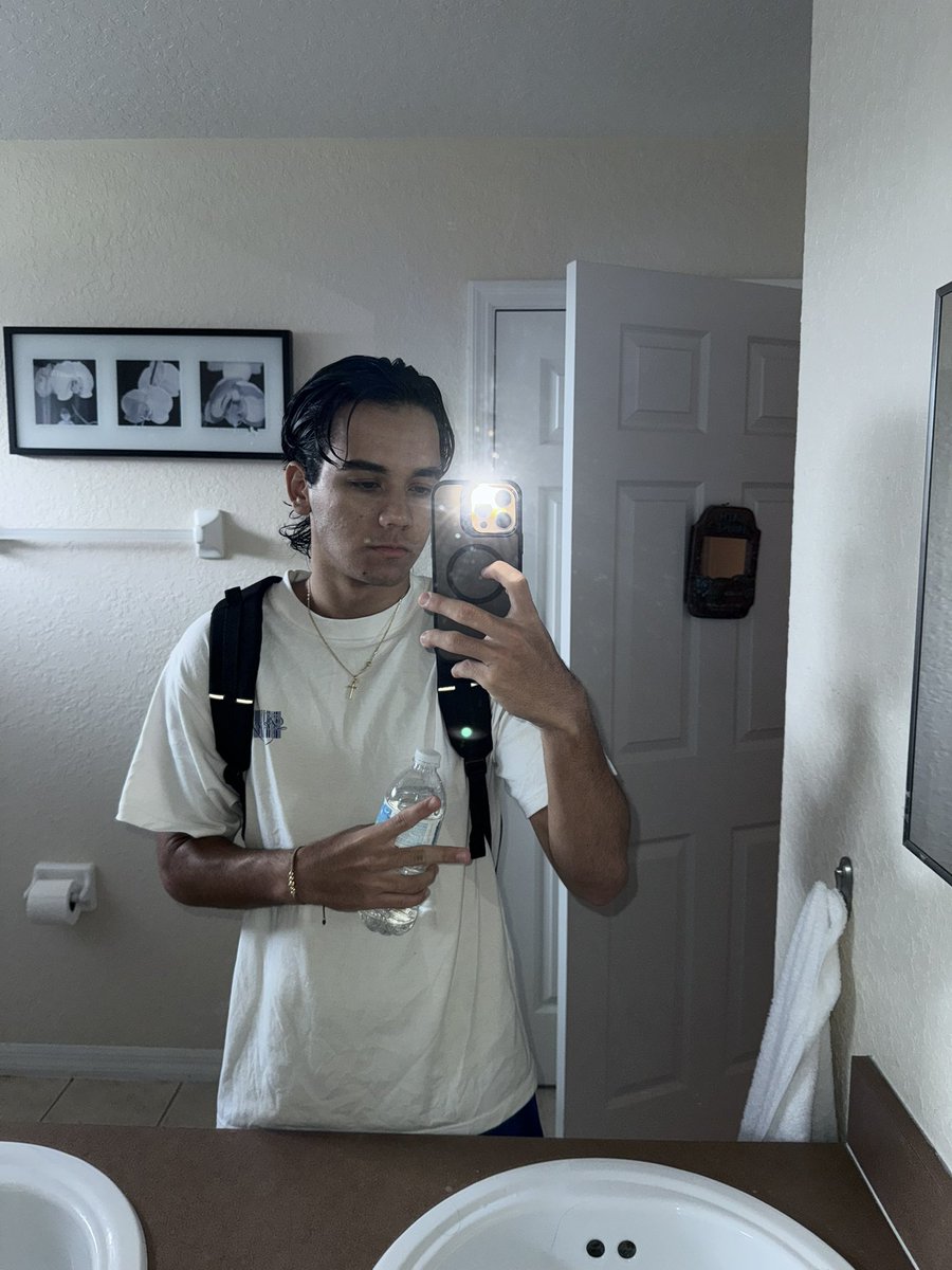📸