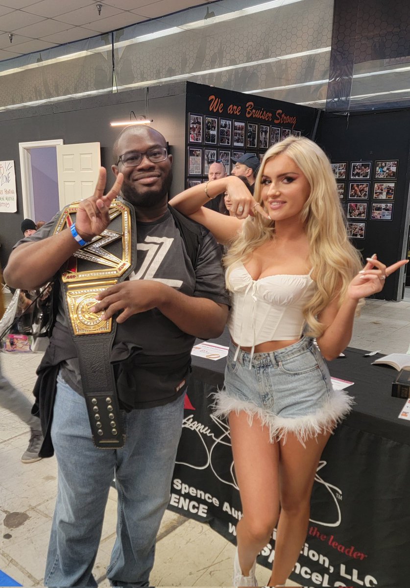 thecjjohnson's tweet photo. Welcome to @WWENXT @MariahMayx ! #TheGlamour #MariahMay #WWENXT #WWE #NXT https://t.co/9wOsGLwbF2
