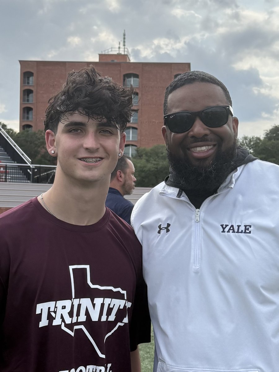 Jmarchitello26's tweet image. Great day today competing at @TUFootballTX camp! Thanks to all the coaches that came out and the discussions , see you soon!
@CoachMikeWeick @coachjjanderson @Coach_Kukesh @coachDjackson1 @CoachMichalak @_EliteProspects @CoachRMcCormack @JHamon17 @coachdober @7LHSFootball