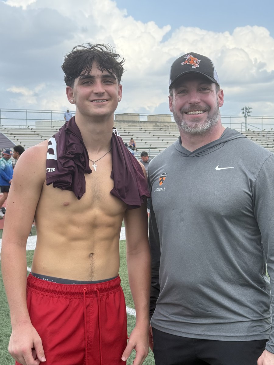 Jmarchitello26's tweet image. Great day today competing at @TUFootballTX camp! Thanks to all the coaches that came out and the discussions , see you soon!
@CoachMikeWeick @coachjjanderson @Coach_Kukesh @coachDjackson1 @CoachMichalak @_EliteProspects @CoachRMcCormack @JHamon17 @coachdober @7LHSFootball