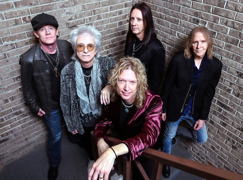 SPILL FEATURE: THREE DAYS, TEN SONGS - A CONVERSATION WITH CLOSE ENEMIES
spillmagazine.com/98017

#feature #interview #recordlabels #rt #retweet #singer #songwriter #band #rock #rockandroll #classicrock #hardrock #usa 🇺🇸