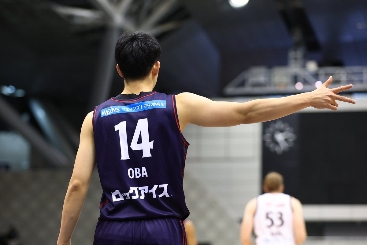 b_corsairs's tweet photo. 【大庭岳輝選手 移籍先決定のお知らせ】
#大庭岳輝 選手が #越谷アルファーズ へ移籍することが発表されました。

コートに立てば颯爽と仕事をする"仕事人"。綺麗なシュートフォームから放たれる美しい3Pシュートのアーチに引き込まれた方も多かったのではないでしょうか🌈
アリーナいっぱいに掲げられた"大庭岳輝"のタオル一つ一つに丁寧に応える姿も印象的でした。

新天地でのさらなる活躍を心から祈念しております。
 
#ビーコル #Bリーグ