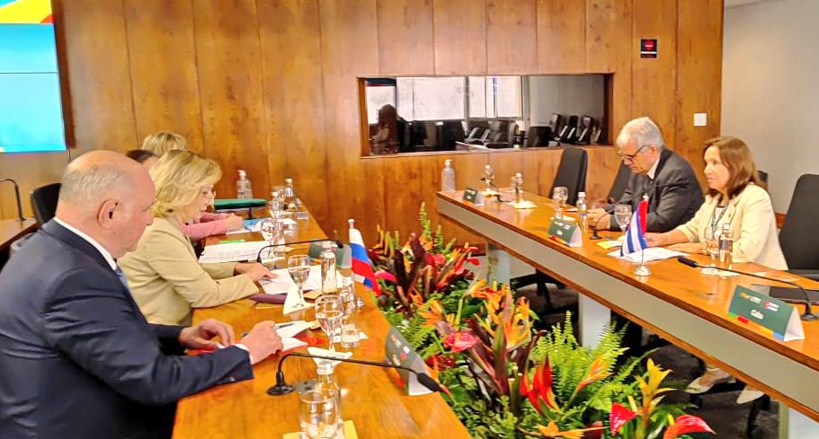 Asamblea Nacional Cuba (@asambleacuba) on Twitter photo Intercambió <a href="/anamarianpp/">Ana Mari Machado</a>, vicepresidenta de <a href="/AsambleaCuba/">Asamblea Nacional Cuba</a>🇨🇺, con delegación de #Rusia🇷🇺; en el marco del 11no. Foro Parlamentario del BRICS Intercambió <a href="/anamarianpp/">Ana Mari Machado</a>, vicepresidenta de <a href="/AsambleaCuba/">Asamblea Nacional Cuba</a>🇨🇺, con delegación de #Rusia🇷🇺; en el marco del 11no. Foro Parlamentario del BRICS