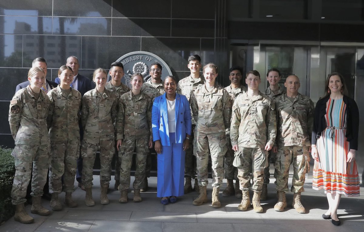 Today, Chargé d’Affaires Bridgette Walker and colleagues welcomed to the Embassy cadets from West Point and the U.S. Air Force Academy who are currently in Cambodia participating in Projects Abroad. They're here as part of their academies’ cultural immersion through service