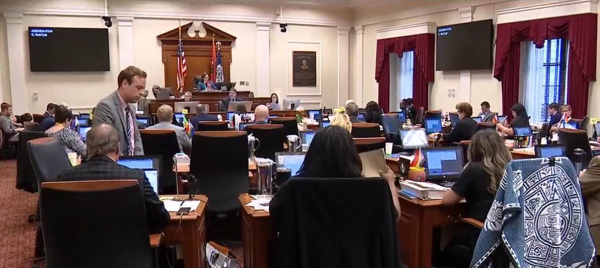 FOXNashville's tweet image. A major shakeup could be coming to Metro government after the Tennessee Court of Appeals ruled that a state law slashing the size of Nashville’s Metro Council can move forward. bit.ly/4mSnaHp