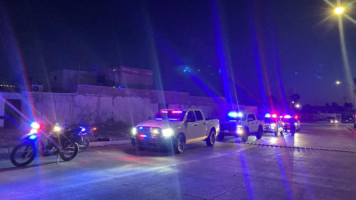 ¡ Reforzando la seguridad ! 

En diferentes zonas de la ciudad mantenemos operativos constantes con el fin de inhibir y prevenir delitos así como reforzar la seguridad. 

Ante cualquier emergencia recuerda llamar al 911 ☎️. #ServiryProteger