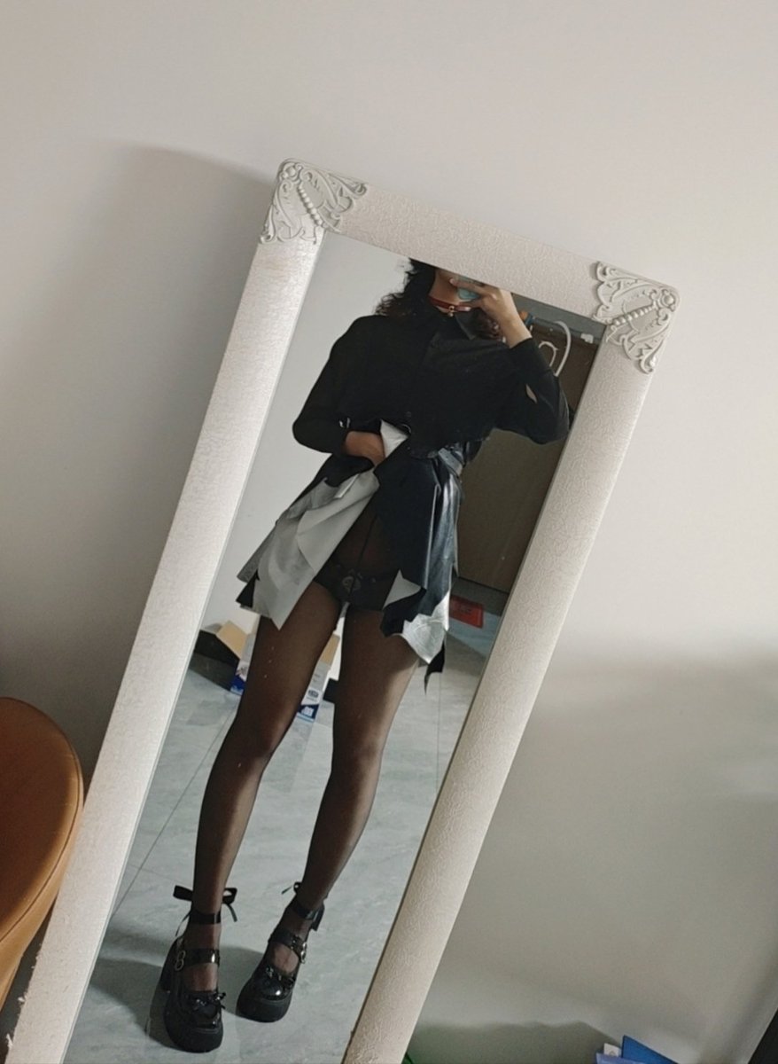 睡醒一觉发现上条打错字了
#男娘 #平板