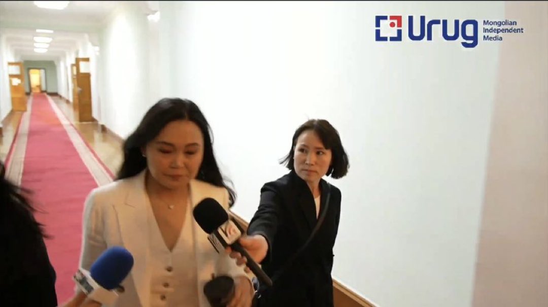 Гурван засаг дараалж гулгалаа

Одоо больсон нь дээрээ 👍👍👍